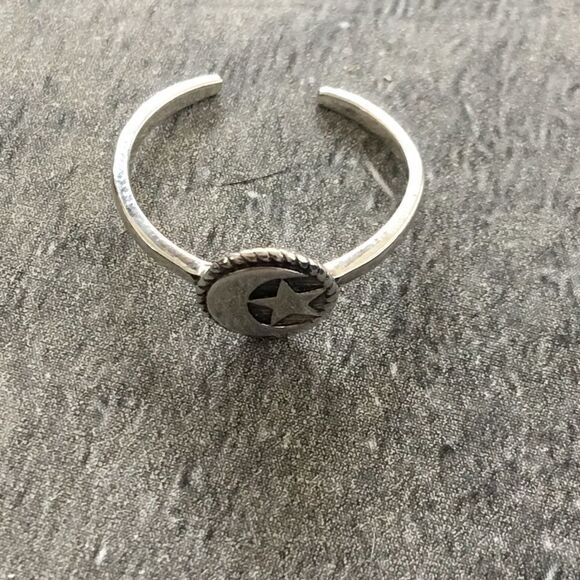 Sterling Silver Moon and Star Toe Ring Midi Ring - Picture 3 of 6